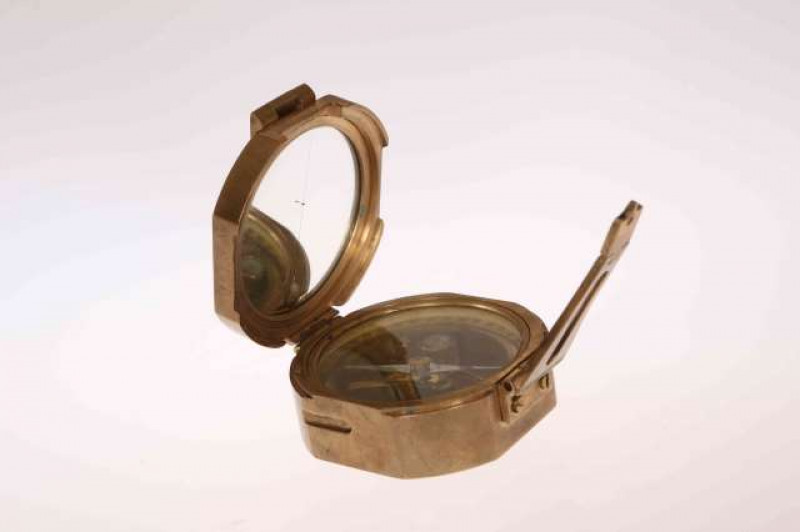 STANLEY, LONDON, A 'NATURAL SINE' BRASS COMPASS. 7cm