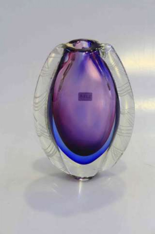 Art glass vase