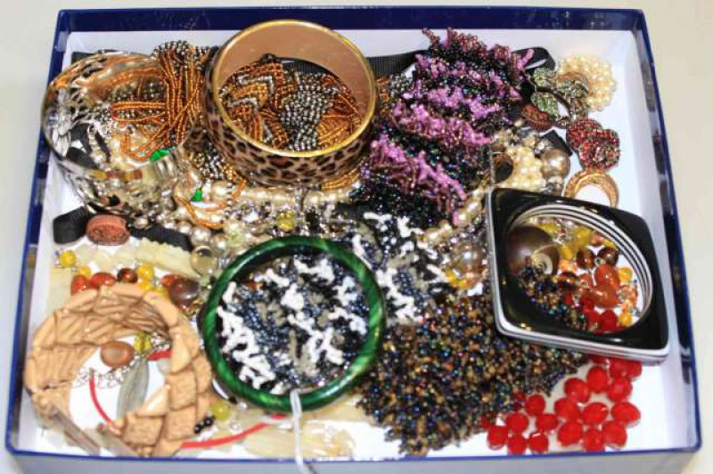 Collection of costume jewellery