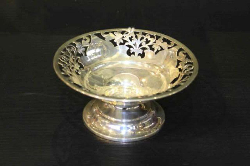 Silver bon bon dish, Martin Hall, Sheffield 1907, 4.5oz