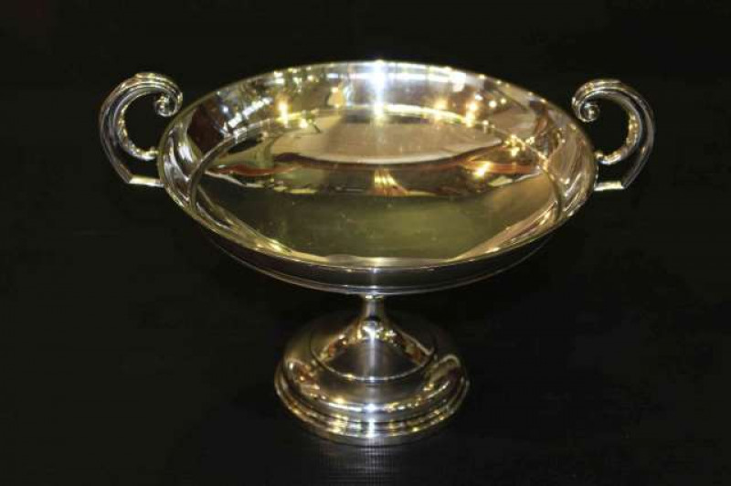 Silver pedestal bon bon dish, Walker & Hall, Sheffield 1915, 11.7oz