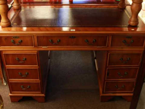 Yew pedestal computer desk