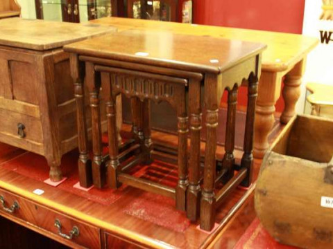 Oak nest of three turned leg tables