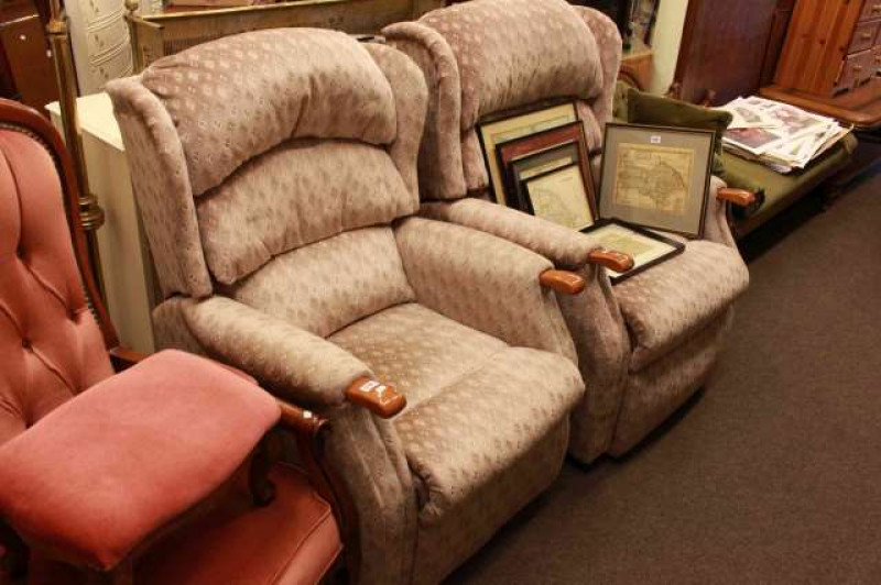Pair of Celebrity electric reclining chairs in light brown diamond patterned fabric