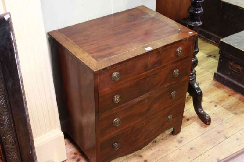 Georgian mahogany commode chest