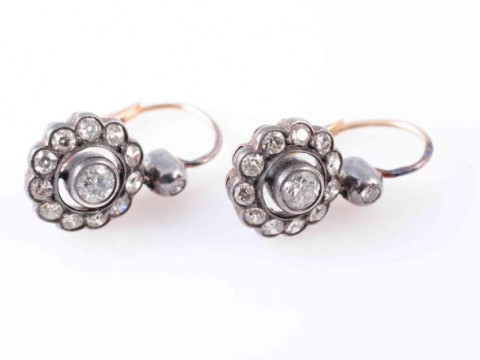 A PAIR OF LATE VICTORIAN DIAMOND EARRINGS, CIRCA 1880, of pendant design,the...