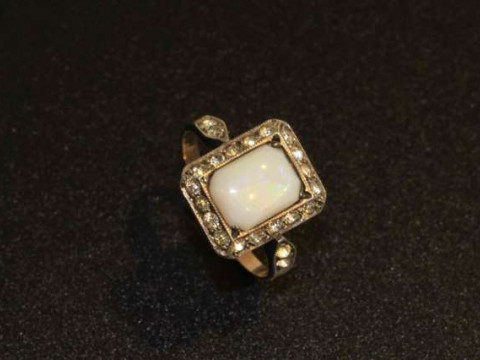 9 carat gold, silver and opal ring