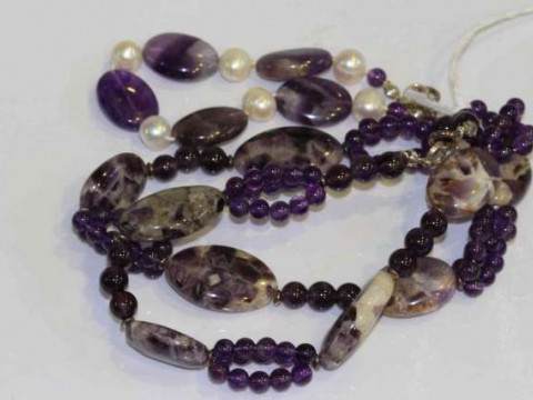 Amethyst necklace and an amethyst and freshwater pearl necklace (2)