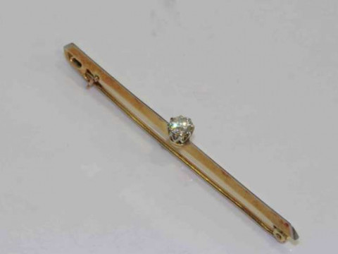 Diamond set knife edge bar brooch
