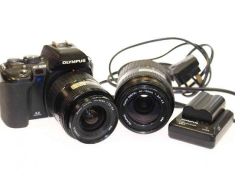 Olympus E 500 camera, lens and battery charger