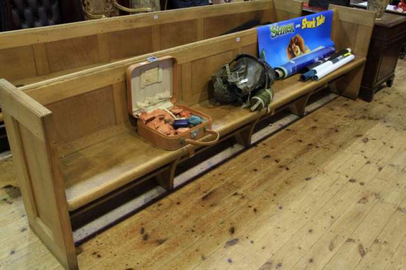 Medium oak church pew, 310cm long