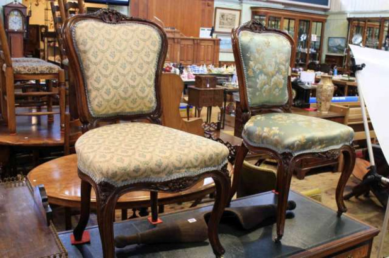 Pair mahogany panel back side chairs with serpentine front seats