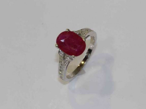 18 carat gold, ruby and diamond ring, ruby approximately 1.74 carats