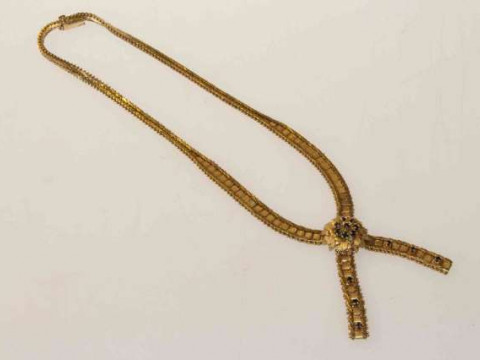 Sapphire set necklace, stamped 750, 65 grams