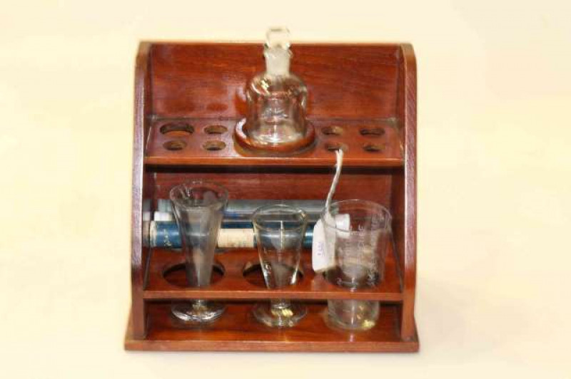 Apothecary rack and measures