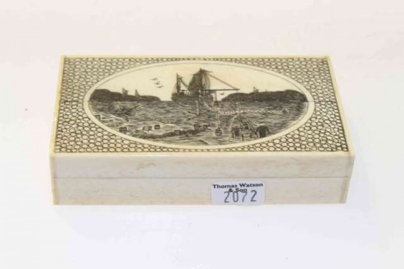 Engraved bone snuff box