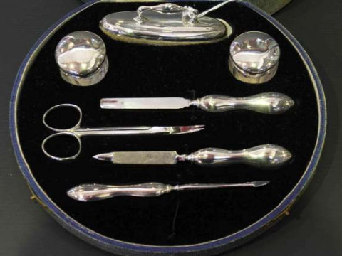 Vintage silver mounted manicure set, cased