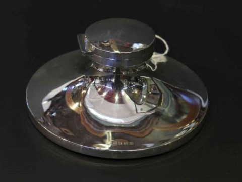 A large George V Silver capstan inkwell, William Neale & Sons Ltd, Birmingham...