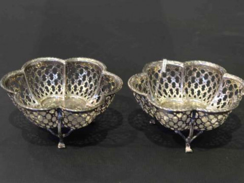 Pair of silver pierced bon bon dishes, Chester 1910 and Birmingham 1912,...