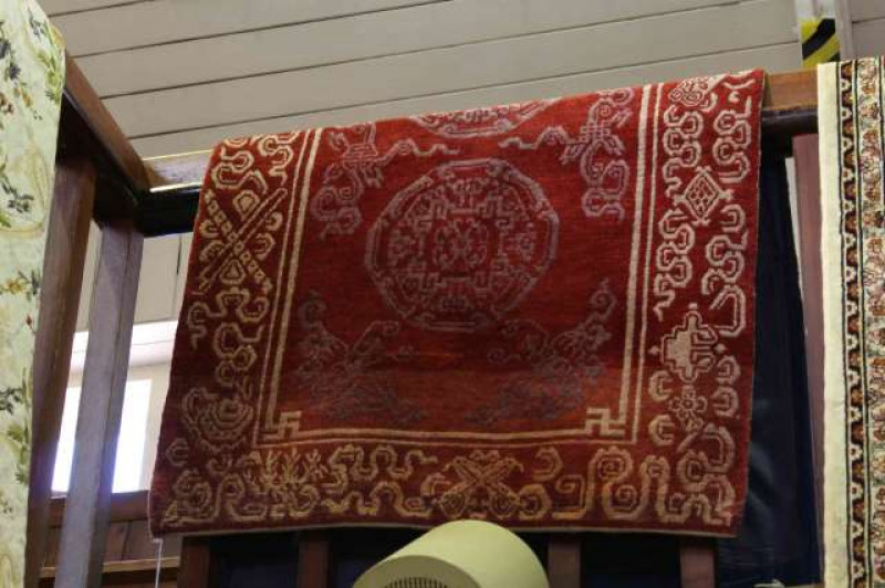 Chinese rug with red ground 1.60 x 0.86 metres