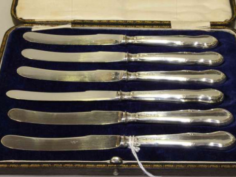 Set of six silver handled butter knives, Sheffield 1917