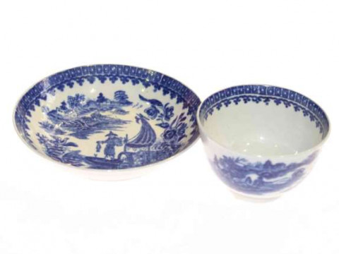 Antique Worcester porcelain blue and white tea bowl and saucer