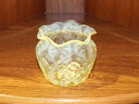 Small Victorian vaseline glass vase