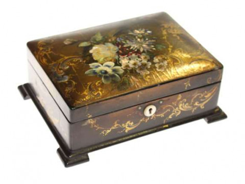 Victorian floral decorated papier mache box