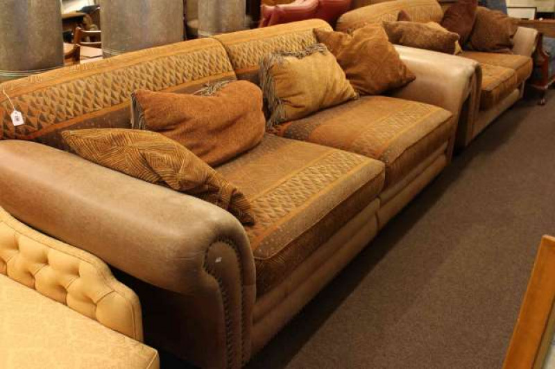 Pair Mantelassi studded hide three seater and two seater settees