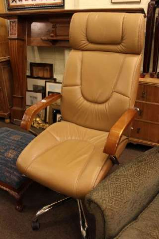 Tan leather adjustable swivel office chair