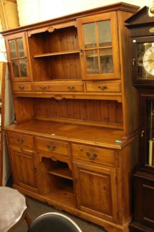Pine kitchen dresser