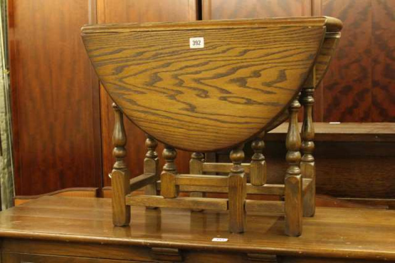 Old charm oak drop leaf coffee table