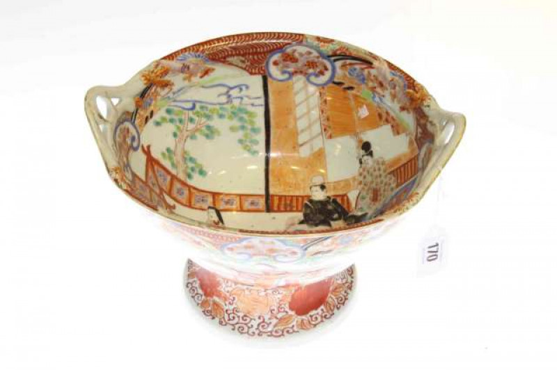 Oriental pedestal bowl decorated with interior scene