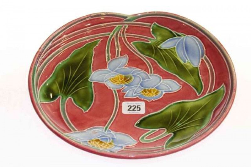 Villeroy & Boch secessionist tubelined plate