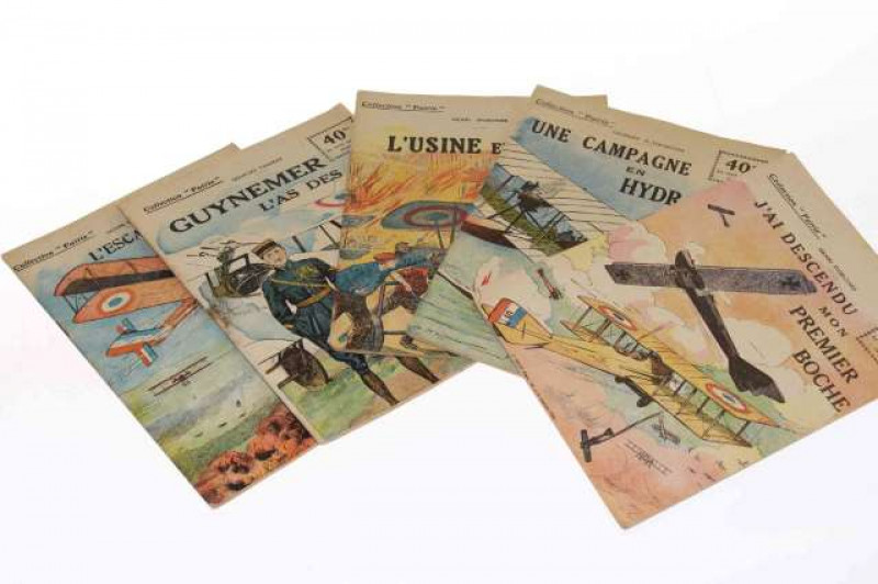 Five French vintage aircraft comics