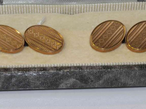 Pair of 9 carat gold cufflinks, 13.9 grams