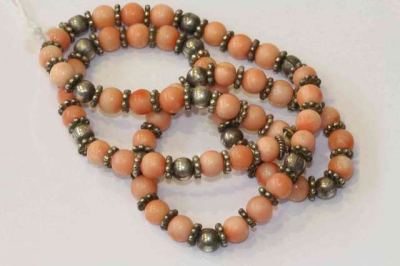 Bead necklace (possibly coral)