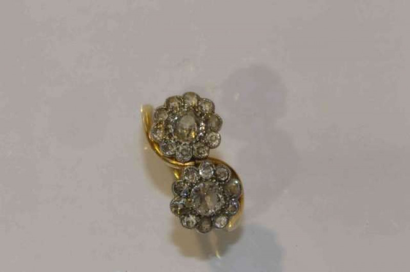 Antique diamond crossover style ring, stamped 18CT and PALL