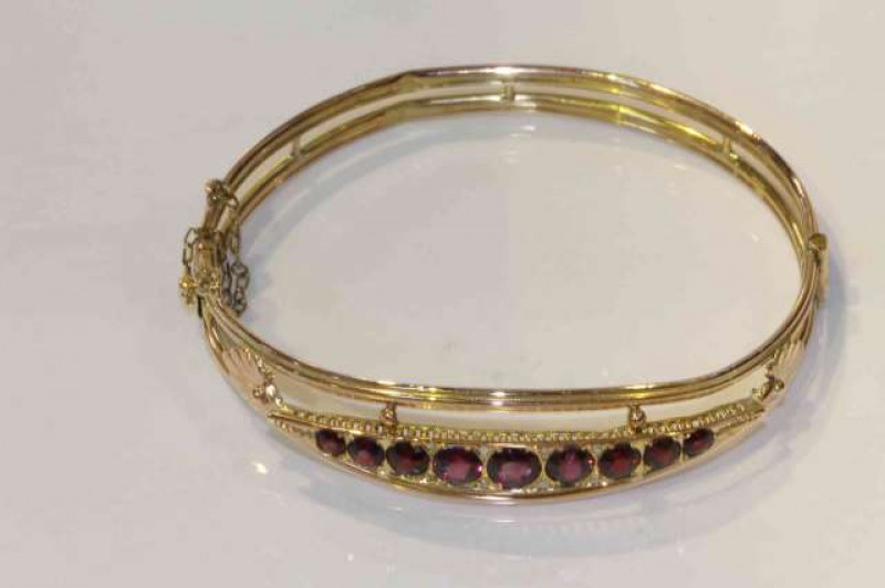 Victorian gold bangle