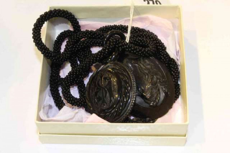 Collection of Victorian jet jewellery