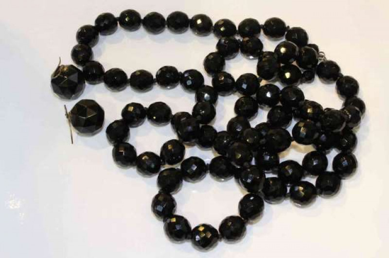 Victorian jet bead necklace and earrings