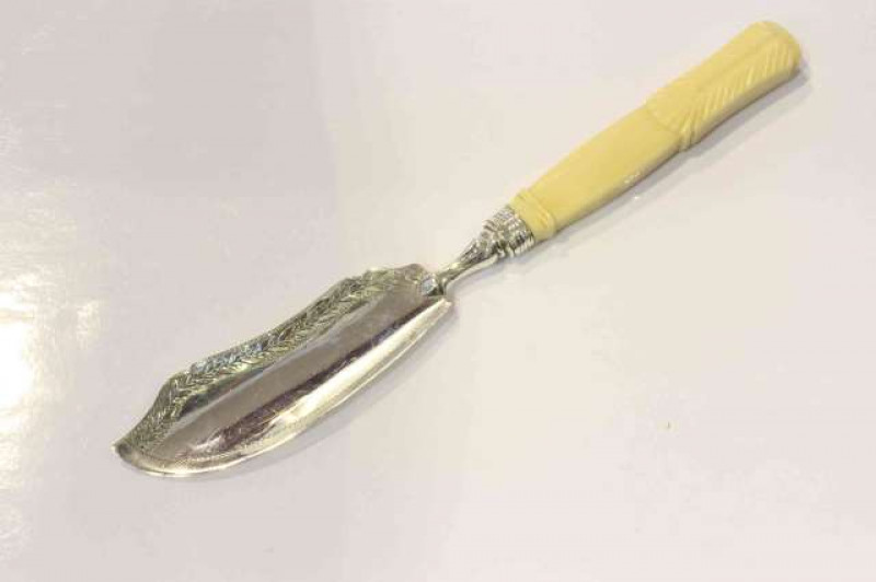 George III silver butter knife, Birmingham 1817, probably Joseph Taylor