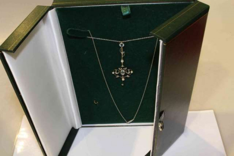 Aquamarine, seed pearl and diamond pendant necklace