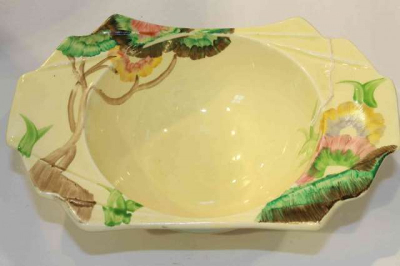 Clarice Cliff Bizarre 'Viscaria' pattern bowl