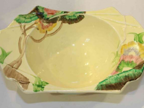 Clarice Cliff Bizarre 'Viscaria' pattern bowl