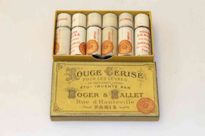 Roger & Gallet, Paris, vintage lipsticks in box