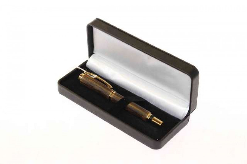 Dean and Chapter fountain pen