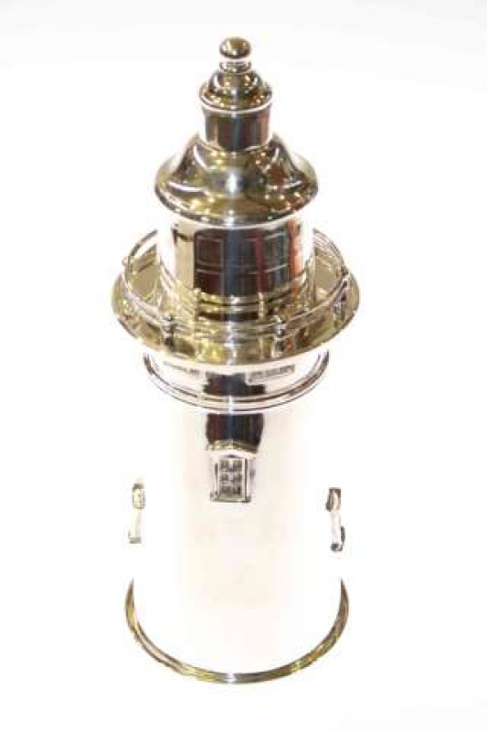 Lighthouse-form cocktail shaker
