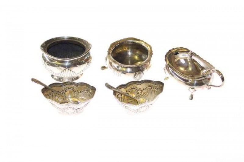Pair of silver salts, two silver salts and an EPNS mustard pot (5)
