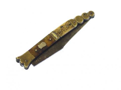 Folding knife, the blade signed Beauvoir